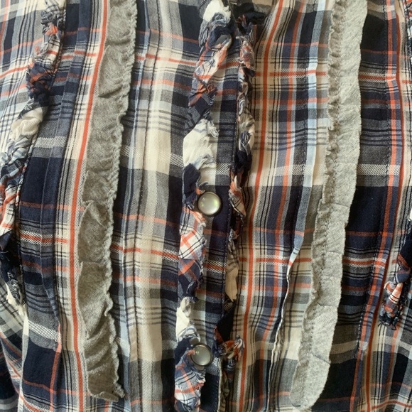 Zara Basics Women’s Ruffled Navy White Plaid Button Up collared neck 3/4 sleeves - Picture 2 of 4